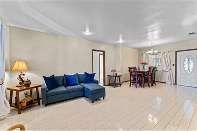 13675 Rayen Street, Arleta, CA 91331 - Photo 3