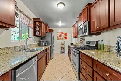 13675 Rayen Street, Arleta, CA 91331 - Photo 5