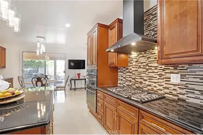 22329 Plummer St, Chatsworth, CA 91311 - Photo 37