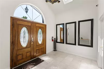 18841 Pasadero Drive, Tarzana, CA 91356 - Photo 3