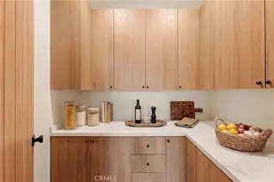 17852 Saticoy St, Reseda, CA 91335 - Photo 7