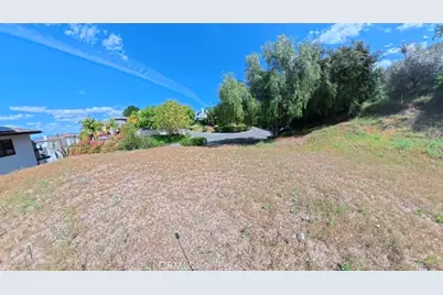 24901 Bella Vista, Newhall, CA 91321 - Photo 3