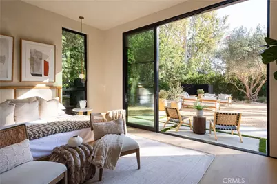 23340 Collins, Woodland Hills, CA 91367 - Photo 27