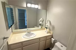 12380 Chandler Blvd, Valley Village, CA 91607 - Photo 9