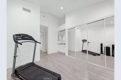 11350 Foothill Boulevard #15, Sylmar, CA 91342 - Photo 11