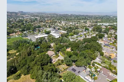 23428 Oakrun Lane, Newhall, CA 91321 - Photo 9