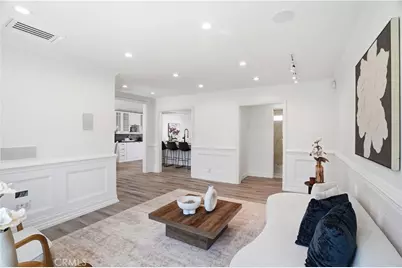 17721 Burbank, Encino, CA 91316 - Photo 5