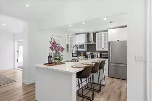 17721 Burbank, Encino, CA 91316 - Photo 11