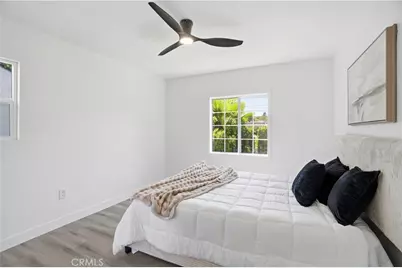 17721 Burbank, Encino, CA 91316 - Photo 25