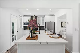 17721 Burbank, Encino, CA 91316 - Photo 13