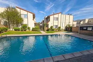 9525 Sylmar Ave, Panorama City, CA 91402 - Photo 21