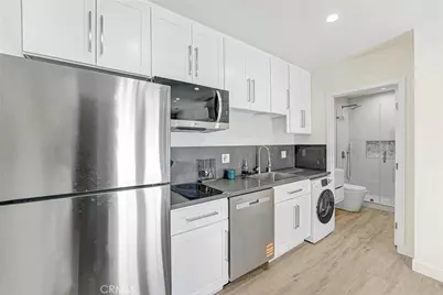 18216 Hartland Street, Reseda, CA 91335 - Photo 19