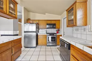 5504 E White Ln, Bakersfield, CA 93307 - Photo 9