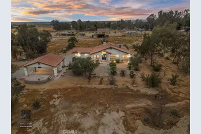 5504 E White Lane, Bakersfield, CA 93307 - Photo 1