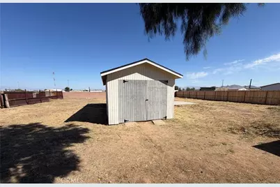 716 W Church Avenue, Ridgecrest, CA 93555 - Photo 13