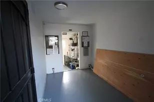 7524 Haskell, Van Nuys, CA 91406 - Photo 9