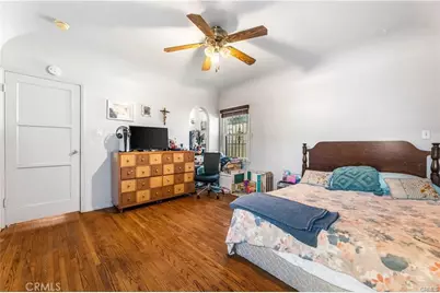 3786 Dublin, Los Angeles, CA 90018 - Photo 13