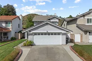 28245 Stonington, Saugus, CA 91350 - Photo 3