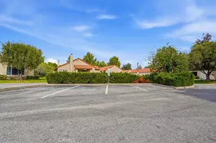 19950 Ave Of The Oaks, Newhall, CA 91321 - Photo 17