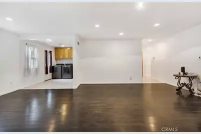 14962 Genoa, Sylmar, CA 91342 - Photo 9