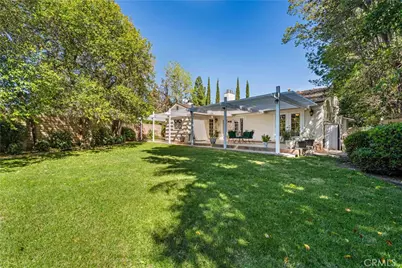 9827 Sylvia Avenue, Northridge, CA 91324 - Photo 25