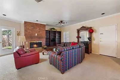 9827 Sylvia Avenue, Northridge, CA 91324 - Photo 13