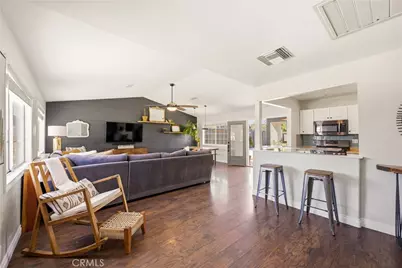 2041 Lupin Street, Simi Valley, CA 93065 - Photo 9