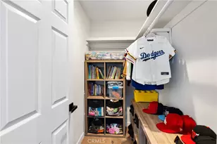 23202 Aetna St, Woodland Hills, CA 91367 - Photo 37