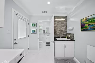 22907 Leonora, Woodland Hills, CA 91367 - Photo 23