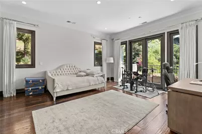 1210 Chantilly, Los Angeles, CA 90077 - Photo 23