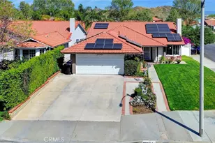 27964 Beacon, Castaic, CA 91384 - Photo 1