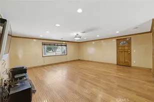 5220 Collier Pl, Woodland Hills, CA 91364 - Photo 15