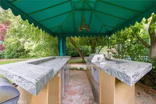 5220 Collier Pl, Woodland Hills, CA 91364 - Photo 45