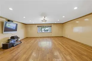 5220 Collier Pl, Woodland Hills, CA 91364 - Photo 17
