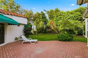 5220 Collier Pl, Woodland Hills, CA 91364 - Photo 13