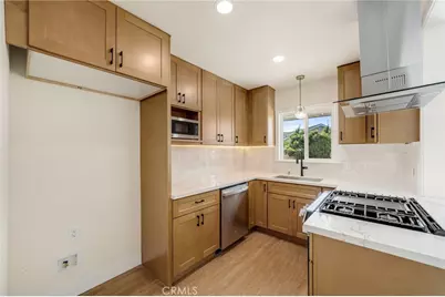 2106 W Cerritos, Anaheim, CA 92804 - Photo 9