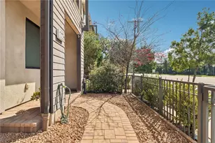 13225 Victory Blvd, Los Angeles, CA 91401 - Photo 27