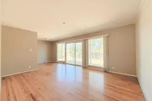 10360 Haskell, Granada Hills, CA 91344 - Photo 7