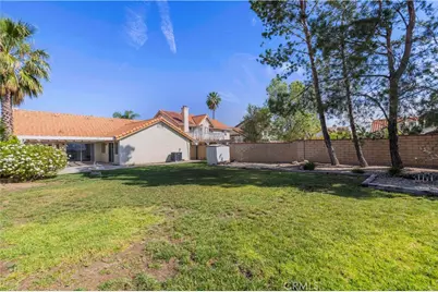 20426 Ermine, Canyon Country, CA 91351 - Photo 9