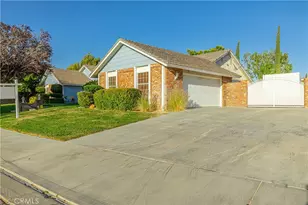 43118 Roulette Ln, Lancaster, CA 93536 - Photo 3