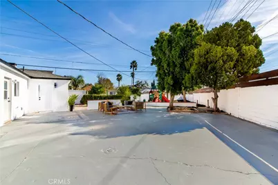 10816 Calvert, North Hollywood, CA 91606 - Photo 13