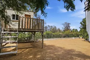 23325 Cuestport Dr, Valencia, CA 91354 - Photo 27