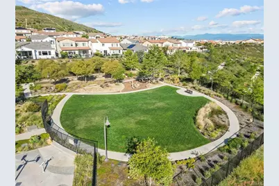 25140 Golden Maple Drive, Canyon Country, CA 91321 - Photo 41