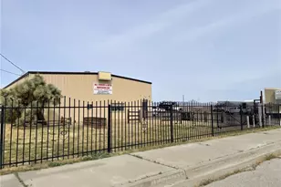 46135 Division, Lancaster, CA 93535 - Photo 1