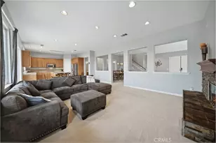 28653 Crown Heights Ct, Canyon Country, CA 91387 - Photo 19