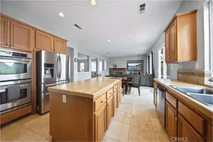 28653 Crown Heights Ct, Canyon Country, CA 91387 - Photo 13