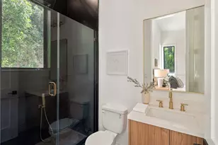 11835 Kling St, Valley Village, CA 91607 - Photo 23