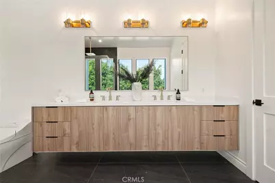 11835 Kling Street, Valley Village, CA 91607 - Photo 33