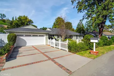 19029 Sprague Street, Tarzana, CA 91356 - Photo 3