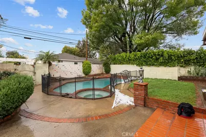 9253 Hayvenhurst Avenue, North Hills, CA 91343 - Photo 21